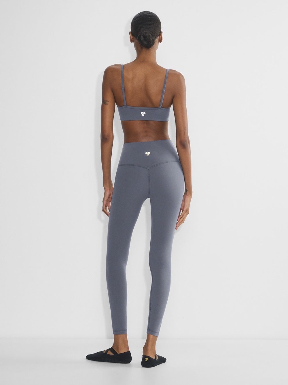 Aritzia Butter Cheeky Infinite Hi-rise 26" Legging in Vintage Navy